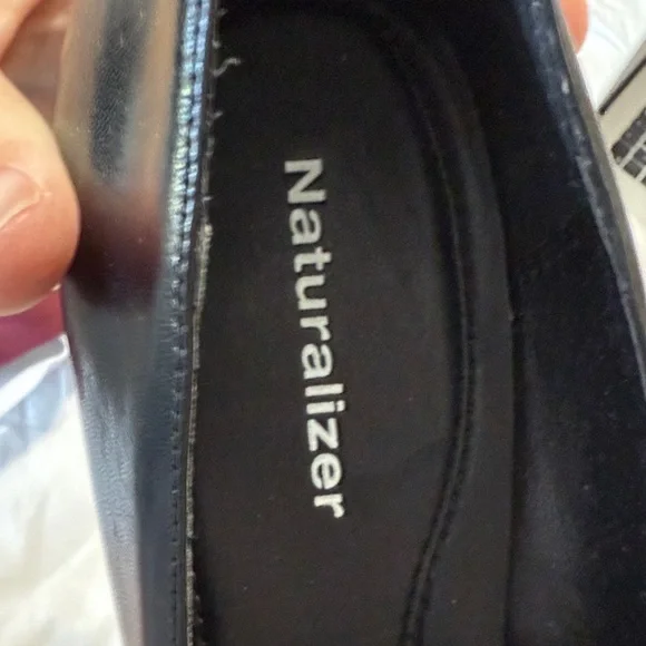 Naturalizer Classic Black Heels - Picture 2 of 5